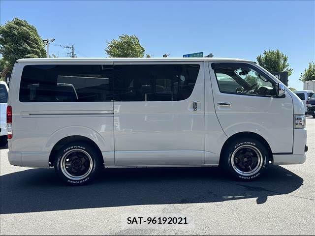 Toyota HIACE VAN 2020-02 7729975-12