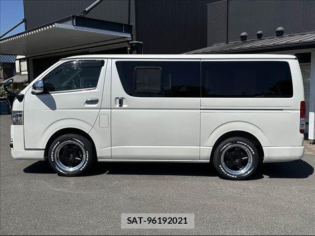 Toyota HIACE VAN 2020-02 7729975-13