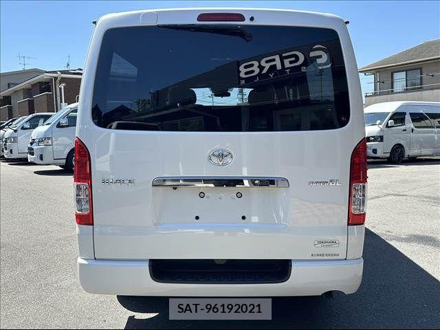 Toyota HIACE VAN 2020-02 7729975-2
