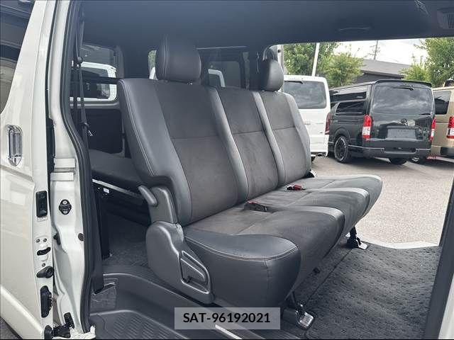 Toyota HIACE VAN 2020-02 7729975-7
