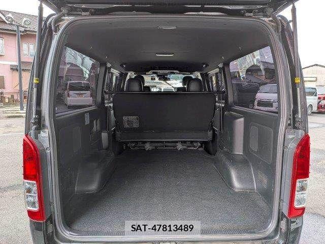 Toyota HIACE VAN 2021-05 7729976-9