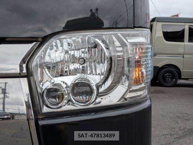 Toyota HIACE VAN 2021-05 7729976-21