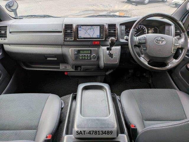 Toyota HIACE VAN 2021-05 7729976-2