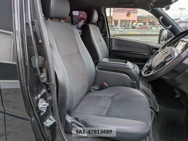 Toyota HIACE VAN 2021-05 7729976-7