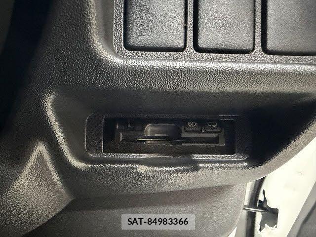 Toyota HIACE VAN 2014-03 7729991-13