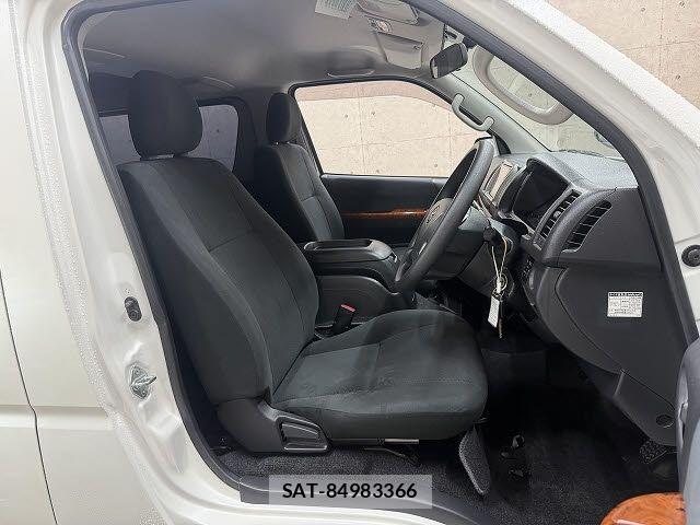 Toyota HIACE VAN 2014-03 7729991-6