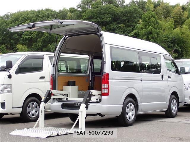 Toyota HIACE VAN 2022-03 7729972-0