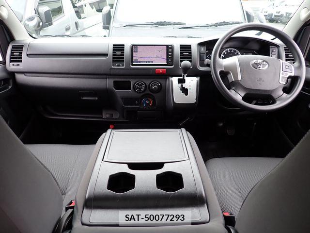 Toyota HIACE VAN 2022-03 7729972-9