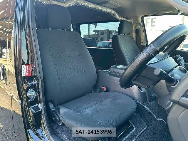 Toyota HIACE VAN 2022-06 7729953-10