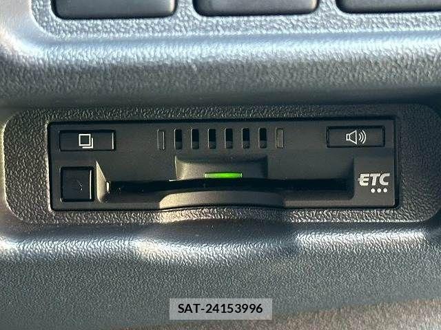 Toyota HIACE VAN 2022-06 7729953-8