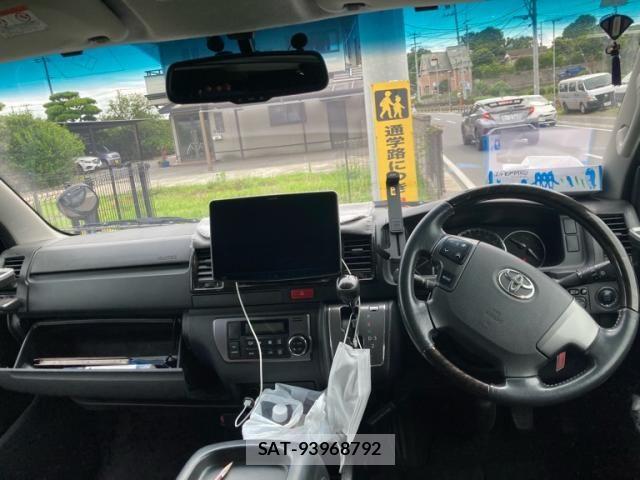 Toyota HIACE VAN 2015-10 7729995-15