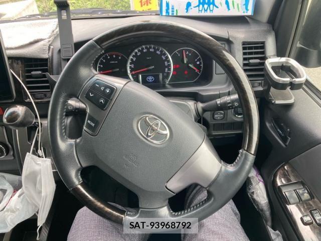 Toyota HIACE VAN 2015-10 7729995-17