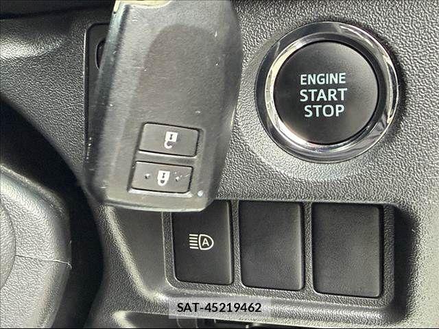 Toyota HIACE VAN 2018-07 7729970-16
