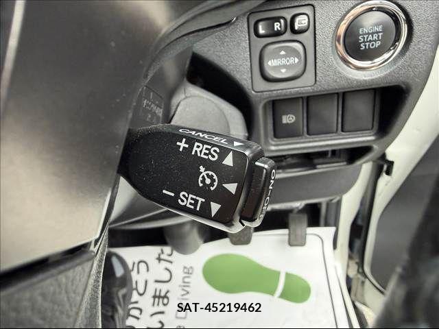 Toyota HIACE VAN 2018-07 7729970-18