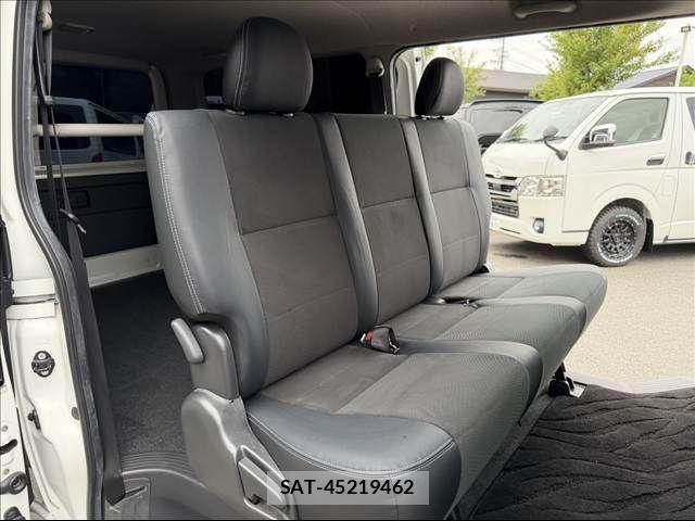 Toyota HIACE VAN 2018-07 7729970-7
