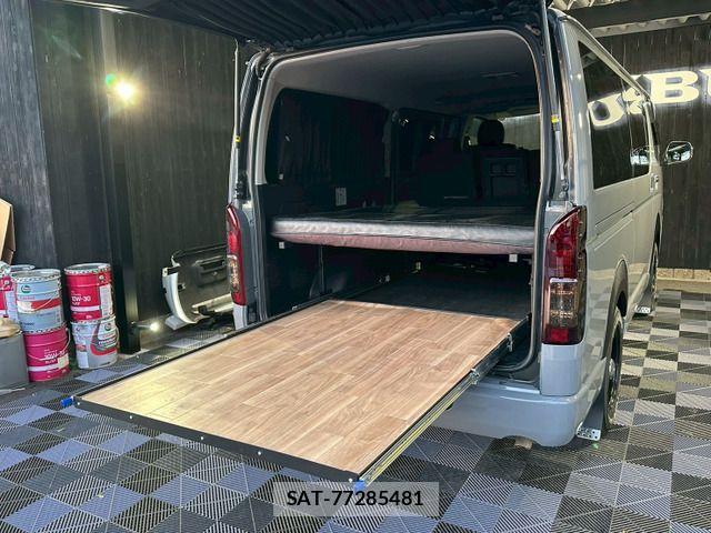 Toyota HIACE VAN 2018-10 7729990-2