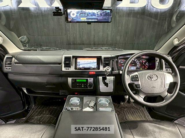 Toyota HIACE VAN 2018-10 7729990-4