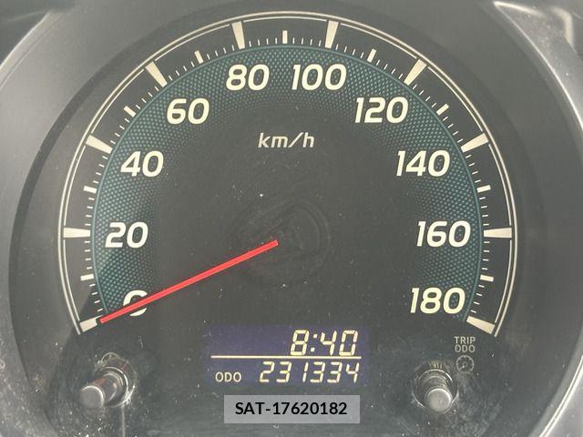 Toyota HIACE VAN 2011-05 7729992-15