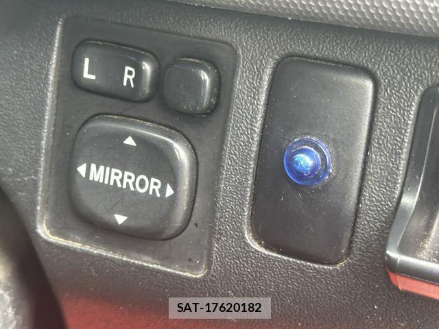 Toyota HIACE VAN 2011-05 7729992-17