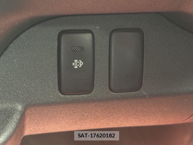 Toyota HIACE VAN 2011-05 7729992-18