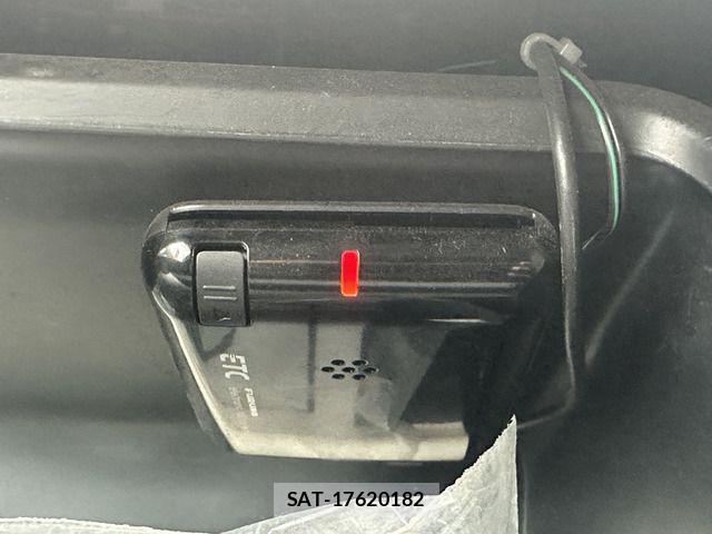Toyota HIACE VAN 2011-05 7729992-19