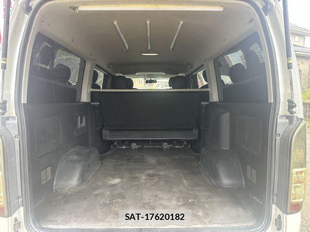 Toyota HIACE VAN 2011-05 7729992-7