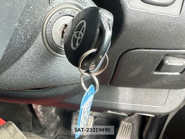 Toyota HIACE VAN 2009-04 7729994-16