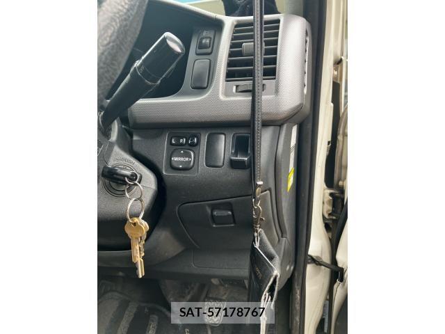 Toyota HIACE VAN 2009-06 7789906-15