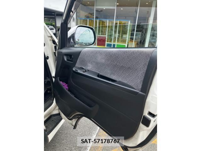 Toyota HIACE VAN 2009-06 7789906-16