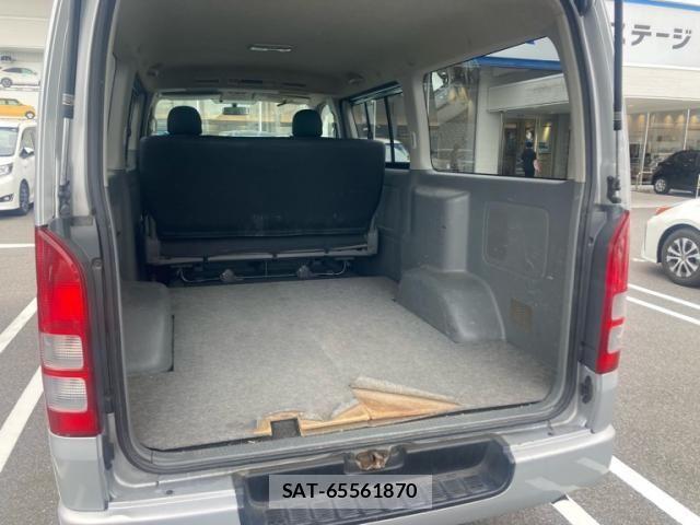 Toyota HIACE VAN 2005-11 7789907-10
