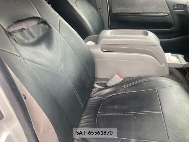 Toyota HIACE VAN 2005-11 7789907-12