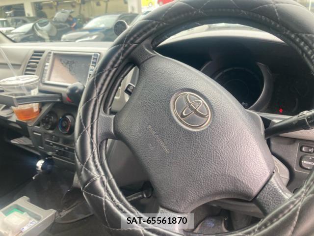 Toyota HIACE VAN 2005-11 7789907-14