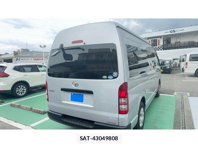 Toyota HIACE VAN 2016-11 7880101-2