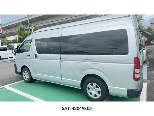 Toyota HIACE VAN 2016-11 7880101-3