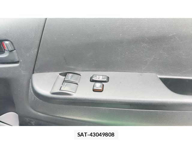 Toyota HIACE VAN 2016-11 7880101-5