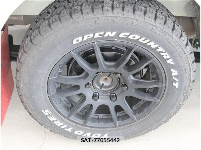 Toyota HIACE VAN 2024-04 7880098-9
