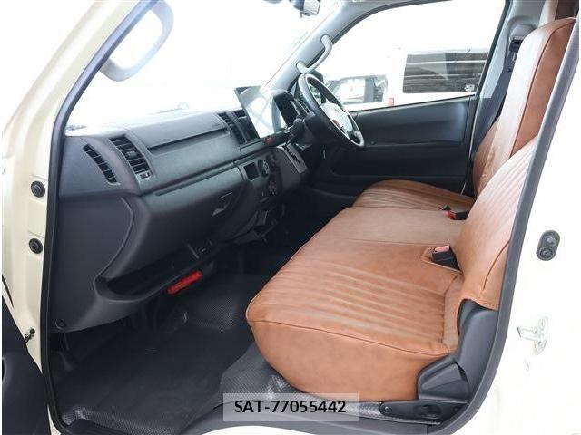 Toyota HIACE VAN 2024-04 7880098-14