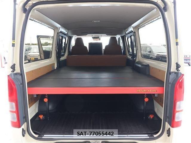 Toyota HIACE VAN 2024-04 7880098-17
