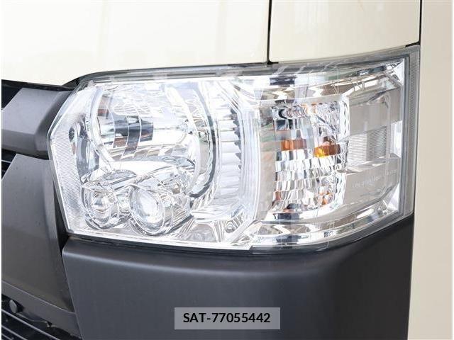 Toyota HIACE VAN 2024-04 7880098-24
