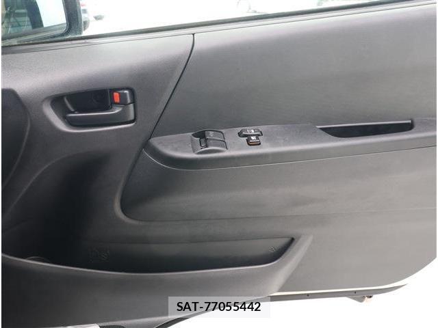 Toyota HIACE VAN 2024-04 7880098-6