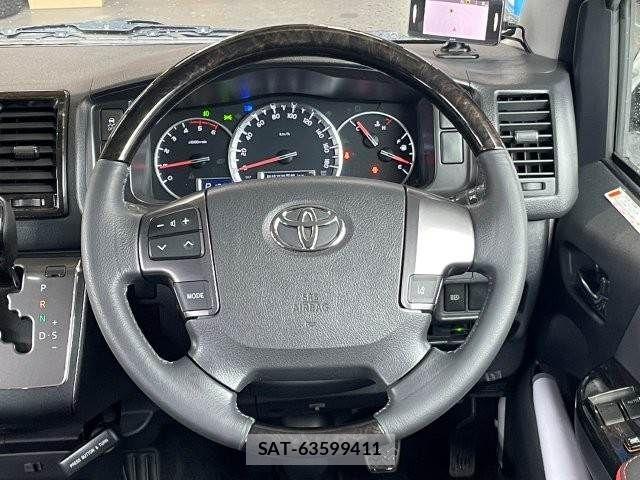 Toyota HIACE VAN 2018-07 7903535-12