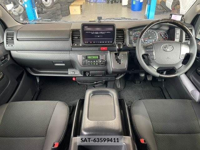 Toyota HIACE VAN 2018-07 7903535-2