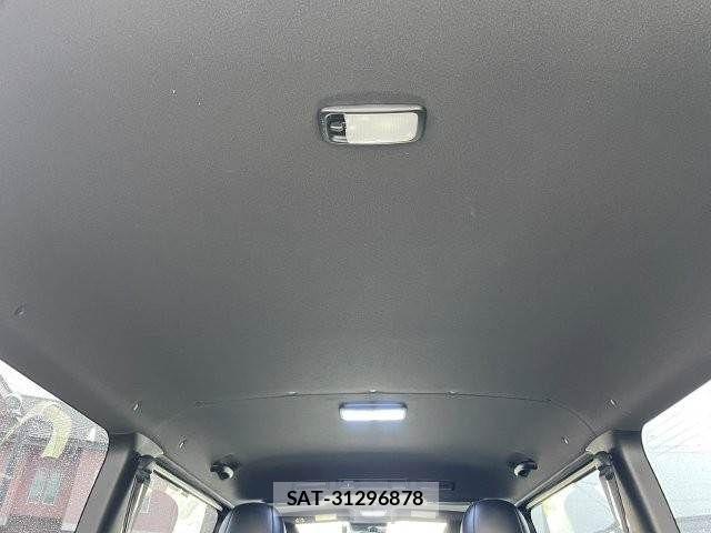 Toyota HIACE VAN 2020-10 7903536-12