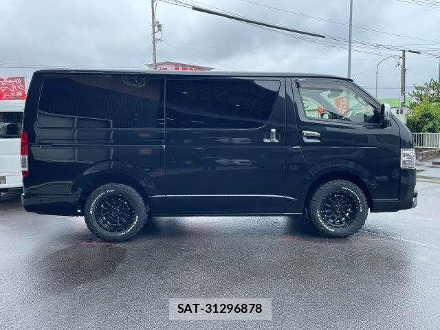 Toyota HIACE VAN 2020-10 7903536-19