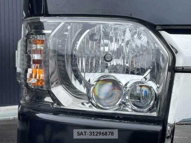 Toyota HIACE VAN 2020-10 7903536-25