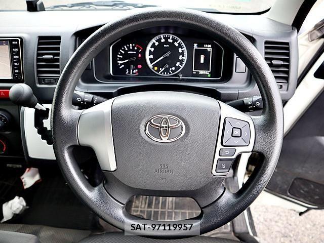 Toyota HIACE VAN 2020-10 7964165-3