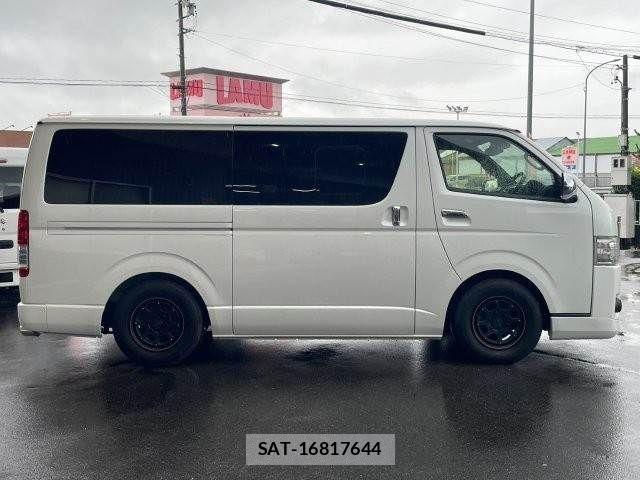 Toyota HIACE VAN 2019-12 7964161-11