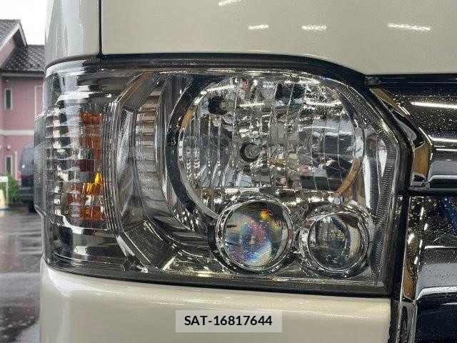 Toyota HIACE VAN 2019-12 7964161-17