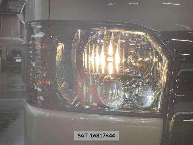 Toyota HIACE VAN 2019-12 7964161-25