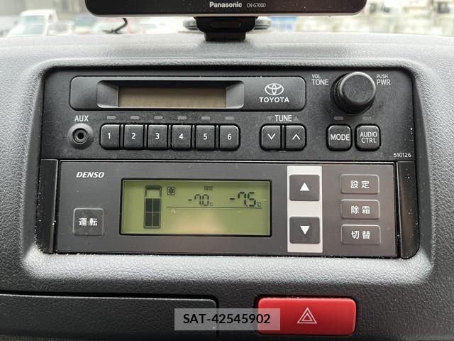 Toyota HIACE VAN 2017-07 7964163-4